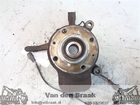 Suzuki Swift 1.2 16V 2010-2017 Fusee rechts voor