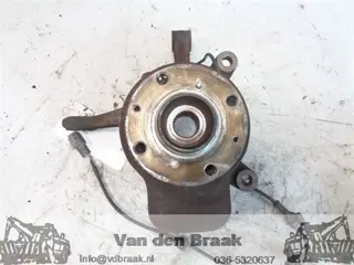 Suzuki Swift 1.2 16V 2010-2017 Fusee rechts voor