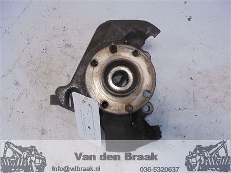 Peugeot Bipper 1.4 HDi 2008-2010 Fusee rechts voor