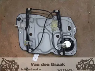 Volkswagen Touran 2003-2010 Raammechaniek elec. rechtsvoor