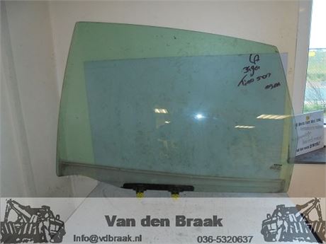 Nissan Almera Tino 2000-2007 Portierraam links achter