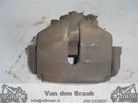 Skoda Fabia Combi 1.2 TSi 2008-2018 Remklauw links voor
