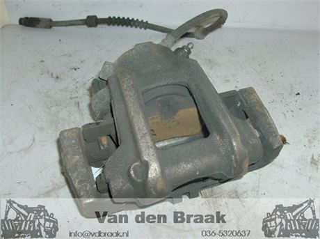 BMW 1 serie F20 116D 1.6 2011-2015 Remklauw rechts voorzijde