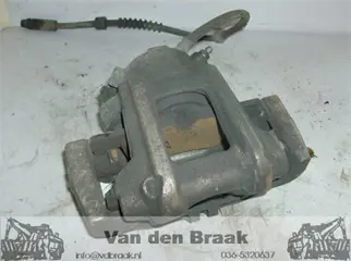 BMW 1 serie F20 116D 1.6 2011-2015 Remklauw rechts voorzijde