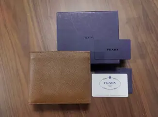 Prada - 8CC Saffiano Leather Wallet - Portemonnee