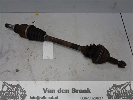 Renault Megane 1.4 16V 2002-2006 Aandrijfas links voor