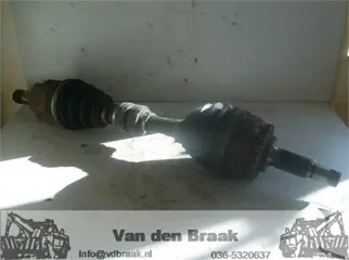 Nissan X-Trail 2.2 DCi 2004-2007 Aandrijfas links