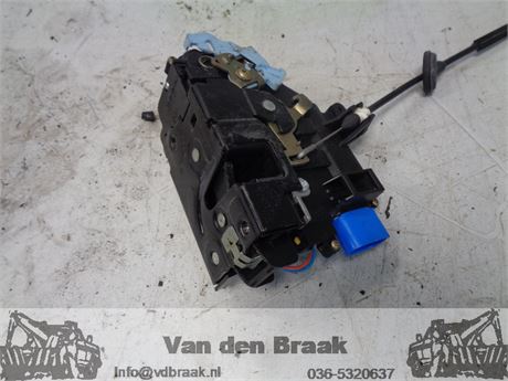Volkswagen Golf 5drs 2003-2008 Deurslot links voorzijde