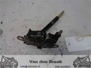 Ford Focus 2004-2008 Motorkapslot