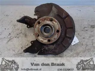 Volkswagen Polo 9N 1.2 12V 2001-2005 Fusee links voor