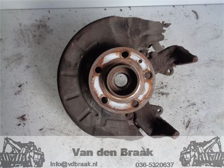 Volkswagen Fox 1.4 16V 2005-2012 Fusee rechts voor