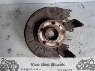 Volkswagen Fox 1.4 16V 2005-2012 Fusee rechts voor