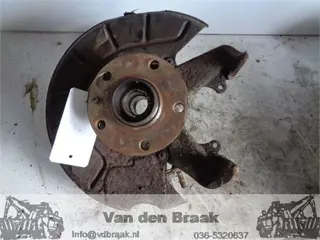 Volkwagen Golf 1.6 FSi 2003-2008 Fusee rechts voor