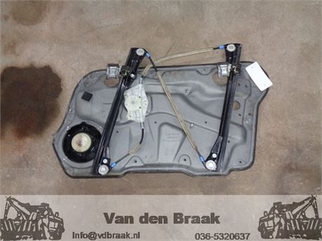 Volkswagen Golf 5dr 1997-2003 Elec. raammechaniek linksvoor