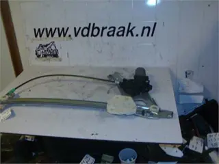 Renault Espace 2000-2002 Elec. raammechaniek rechts achter