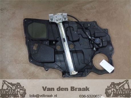 Mazda 2 2003-2007 Raammechaniek rechtsvoor electrisch