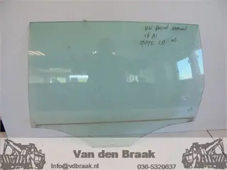 Volkswagen Passat Variant 2005-2010 Portierruit links achter