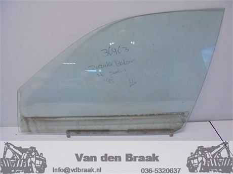 Suzuki Baleno Sedan 1995-2002 Portierraam links voor