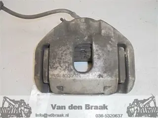 BMW 5 serie E60 2.2 Automaat 2003-2010 Remklauw links voor