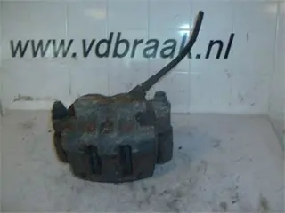 Renault Master 2.5 DCI 2003-2010 Remklauw links voor