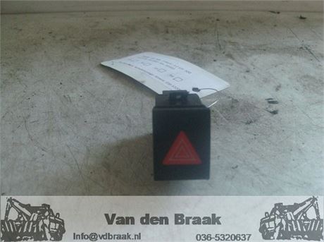 Volkswagen Polo 9N 2001-2009 Alarmlichtschakelaar