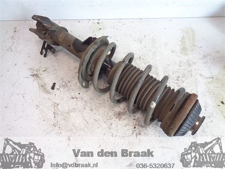 Opel Astra Caravan 1.6 2004-2010 Schokbreker rechts voorzijde