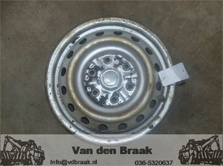 Mitsubishi L200 4x4 2006-2015 Velg 15 inch staal