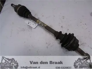 Citroen C3 1.4 16V 2002-2005 Aandrijfas links voor