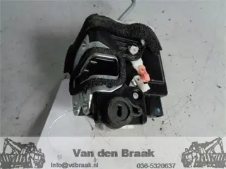 Kia Picanto 5 drs 2011-2017 Deurslot met cv links achter