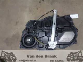 Mazda 2 2007-2015 Raammechaniek linksvoor electrisch