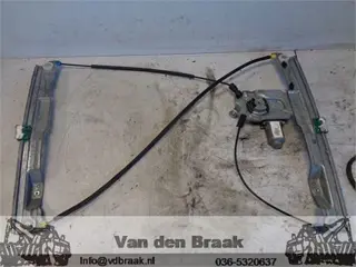 Renault Clio III 3 deurs 2005-2012 Elec raammechaniek rechts