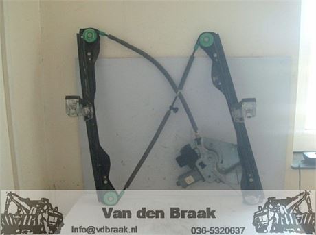 Ford Focus 4/5 drs 1998-2004 Elec. raammechaniek rechts voor