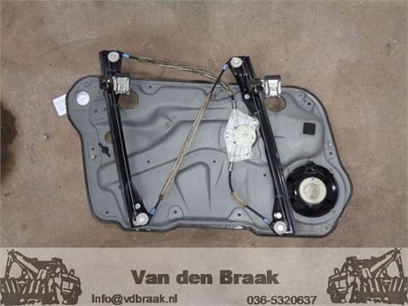 Volkswagen Golf 5dr 1997-2003 Elec. raammechaniek rechtsvoor