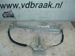 Mitsubishi Space Star 2000-2002 Raammechaniek rechts achter