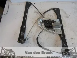 Mercedes Benz W203 2000-2007 Raammechaniek links voor