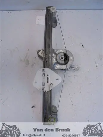 Dacia Logan MCV 2007-2013 Elec. raammechaniek rechts voor