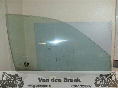 Nissan Almera 5 deurs 1995-2000 Portierraam rechts voor