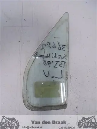 Suzuki Wagon R+ 1997-2000 Scheerraam links voor