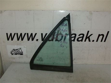 Mitsubishi Carisma 4 drs 1995-2005 Scheerraam rechts achter