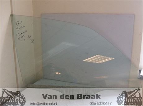 Mazda Demio 1998-2001 Portierraam rechts voor