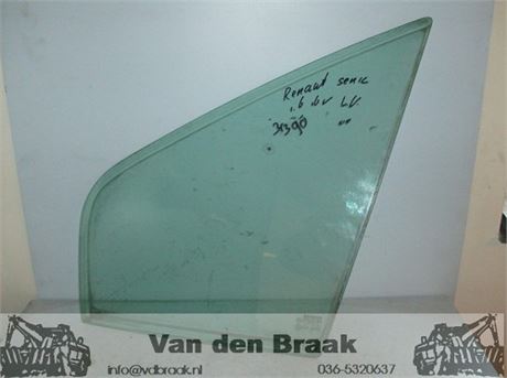 Renault Scenic 1996-2003 Driehoekraam links voor