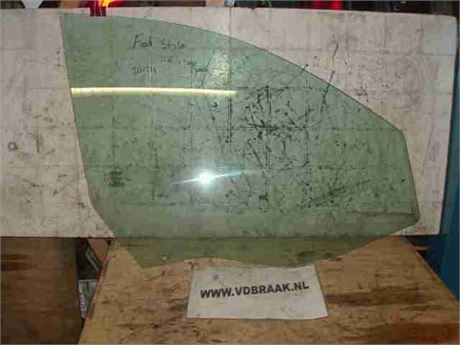 Fiat Stilo 5 deurs 2001-2007 portierruit rechtsvoor