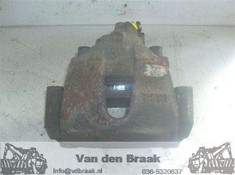 Mazda 5 2005-2015 Remklauw links voor