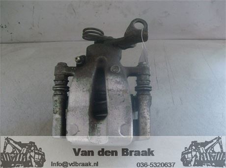 Alfa Romeo GT 2.0 16V 2003-2007 Remklauw rechts achter