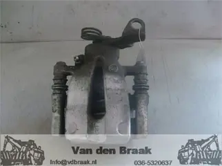 Alfa Romeo GT 2.0 16V 2003-2007 Remklauw rechts achter