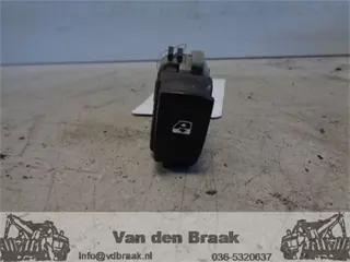 Renault Clio 2005-2012 Raamschakelaar rechts voor