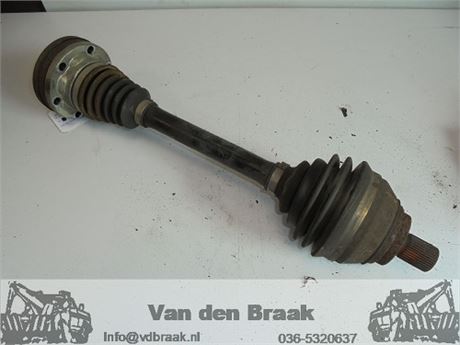 Volkswagen Passat 1.8 TSi 2005-2010 Aandrijfas links voor