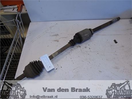 Opel Vivaro 1.9 DTi 2001-2006 Aandrijfas rechts