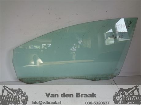Volkswagen Golf+ 2005-2009 Portierruit links voor