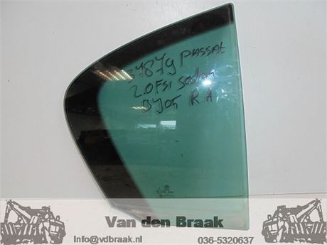 Volkswagen Passat Sedan 2005-2010 Scheerruit rechts achter
